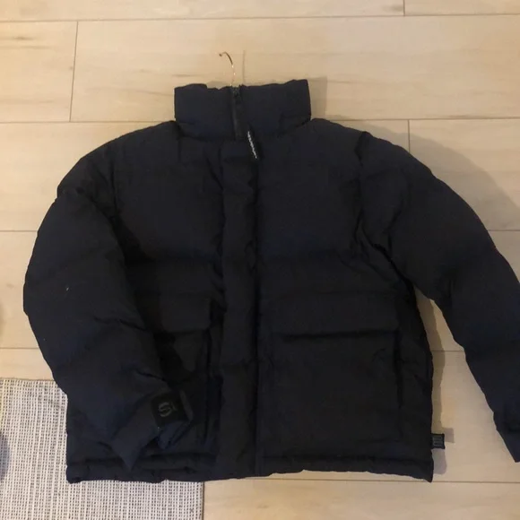 ARITZIA BLACK Super Duper Puff - Picture 14 of 15